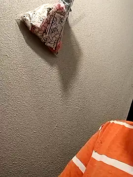 Snapshot of primo6969 chatting on 04-06-26, 05:52 primo6969 online show from 04-06-26, 05:52