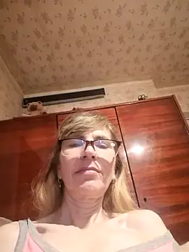 Snapshot of Georgette466 chatting on 02-15-26, 06:54 Georgette466 online show from 02-15-26, 06:54