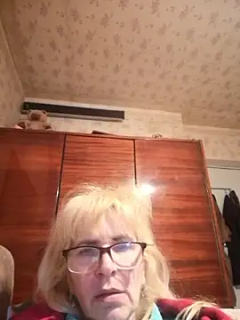 Snapshot of Georgette466 chatting on 04-12-26, 03:39 Georgette466 online show from 04-12-26, 03:39