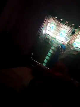 Snapshot of Laal_Parilove chatting on 11-11-25, 10:04 Laal Parilove online show from 11-11-25, 10:04