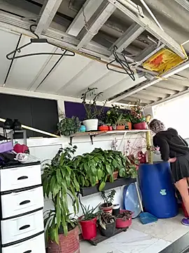 Snapshot of 99_natalia chatting on 10-29-25, 08:32 99 natalia online show from 10-29-25, 08:32