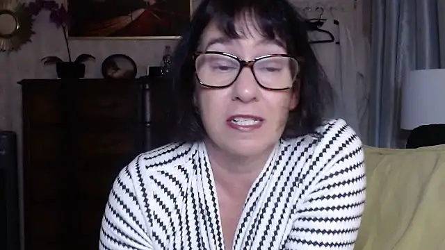 BigbustedBrenda online show from 11-23-25, 04:40