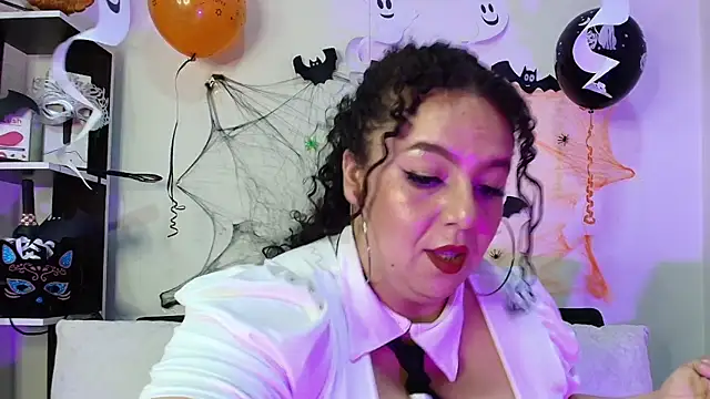 Natasha Amber online show from 10-31-25, 03:02