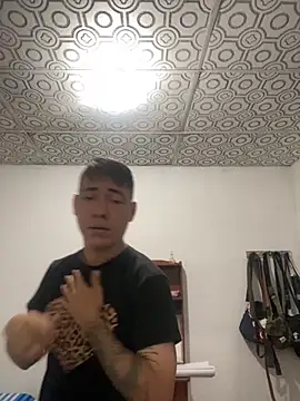 Snapshot of JOMIITALIA chatting on 10-28-25, 06:10 JOMIITALIA online show from 10-28-25, 06:10