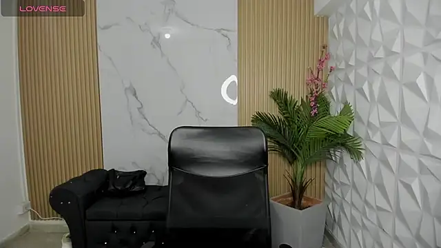 Samantharoseee  online show from 12-19-25, 03:35