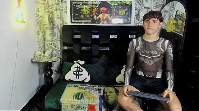 Snapshot of Magic_Duo chatting on 10-30-25, 11:33 Magic Duo online show from 10-30-25, 11:33