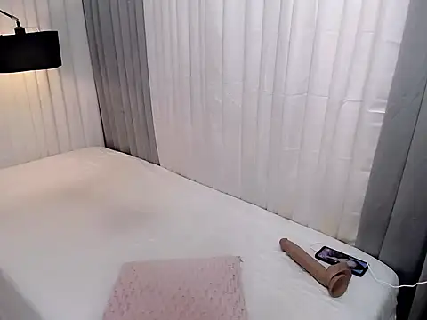 Xhugejerkingtrans online show from 04-01-26, 03:40