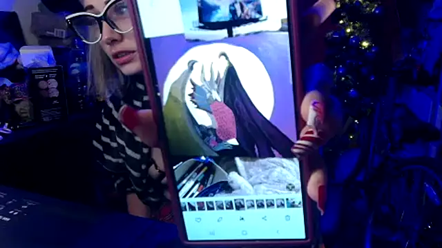 DaniDoodles420 online show from 12-19-25, 11:45