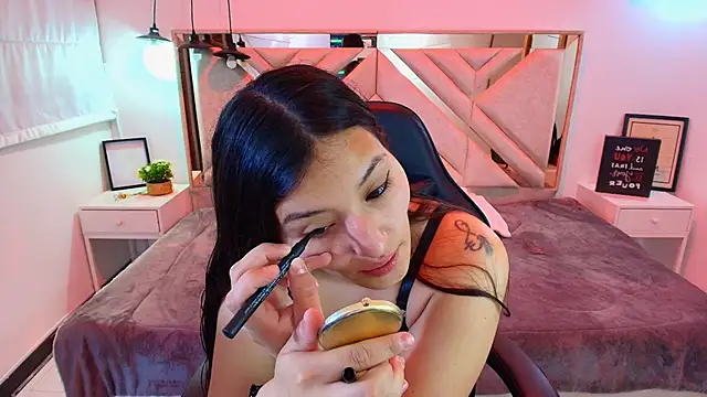emmaa garciia online show from 06-13-26, 03:48