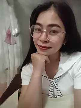 Bamboo-niee123 online show from 05-14-26, 04:47