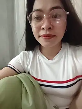 Bamboo-niee123 online show from 06-15-26, 05:42