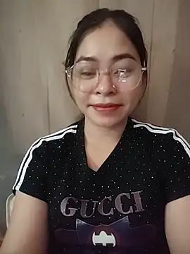 Bamboo-niee123 online show from 06-17-26, 07:55