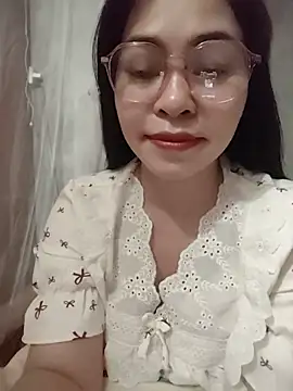 Bamboo-niee123 online show from 06-22-26, 04:04