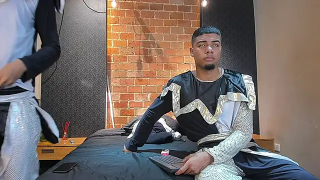 Snapshot of Jack_and_Joes chatting on 11-02-25, 03:31 Jack and Joes online show from 11-02-25, 03:31