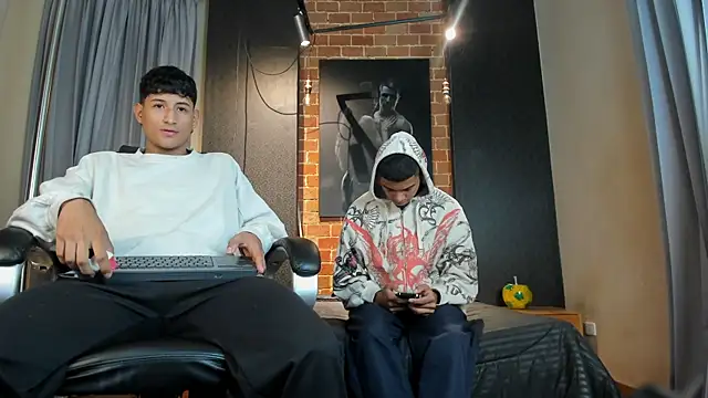 Snapshot of Jack_and_Joes chatting on 11-06-25, 03:07 Jack and Joes online show from 11-06-25, 03:07