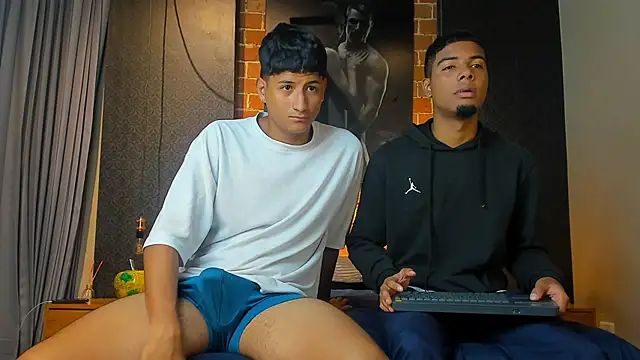 Snapshot of Jack_and_Joes chatting on 12-01-25, 03:44 Jack and Joes online show from 12-01-25, 03:44