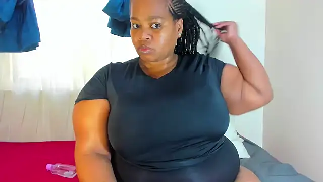 ThickLeeyanaXX online show from 06-25-26, 07:02