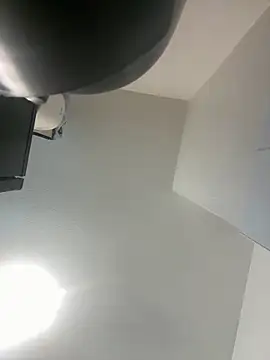 triquetteAUrdv online show from 10-28-25, 08:07