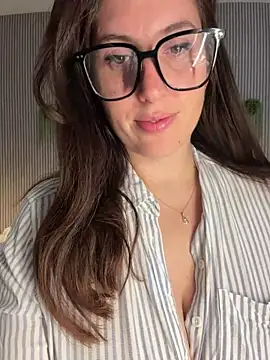 MysteryGirl   online show from 06-09-26, 07:42