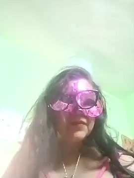 LOVE  RANI online show from 12-14-25, 04:29