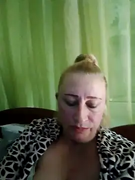 Snapshot of Esenia505 chatting on 11-01-25, 12:51 Esenia505 online show from 11-01-25, 12:51