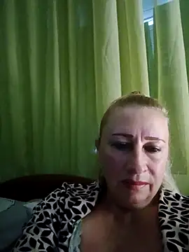 Snapshot of Esenia505 chatting on 11-02-25, 05:43 Esenia505 online show from 11-02-25, 05:43