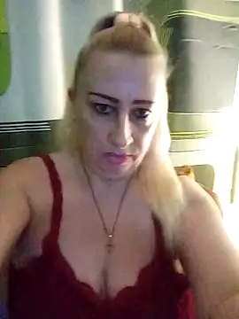 Snapshot of Esenia505 chatting on 01-07-26, 07:00 Esenia505 online show from 01-07-26, 07:00