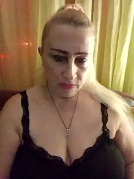 Snapshot of Esenia505 chatting on 01-07-26, 07:27 Esenia505 online show from 01-07-26, 07:27