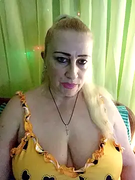 Snapshot of Esenia505 chatting on 01-14-26, 05:07 Esenia505 online show from 01-14-26, 05:07