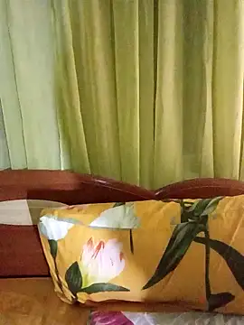 Snapshot of Esenia505 chatting on 02-05-26, 08:35 Esenia505 online show from 02-05-26, 08:35