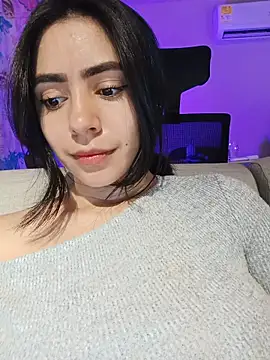 Snapshot of Sara-215 chatting on 02-26-26, 03:38 Sara-215 online show from 02-26-26, 03:38