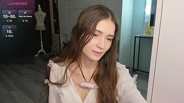 Hana Flo  online show from 02-02-26, 02:27