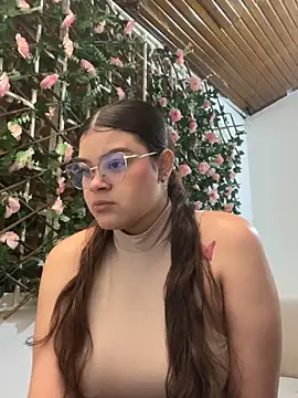 Tharafresneda  online show from 10-30-25, 12:06