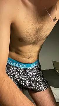 Snapshot of ozysboy chatting on 11-14-25, 05:33 ozysboy online show from 11-14-25, 05:33