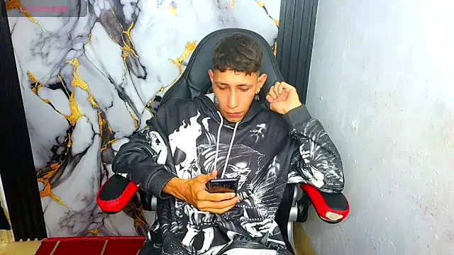 The latin boy online show from 01-07-26, 04:15