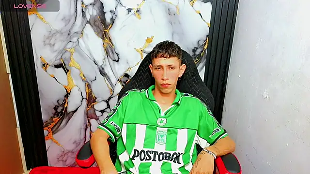 The latin boy online show from 01-15-26, 02:38