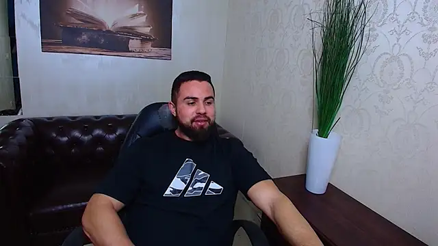 HayesWood online show from 02-06-26, 05:56