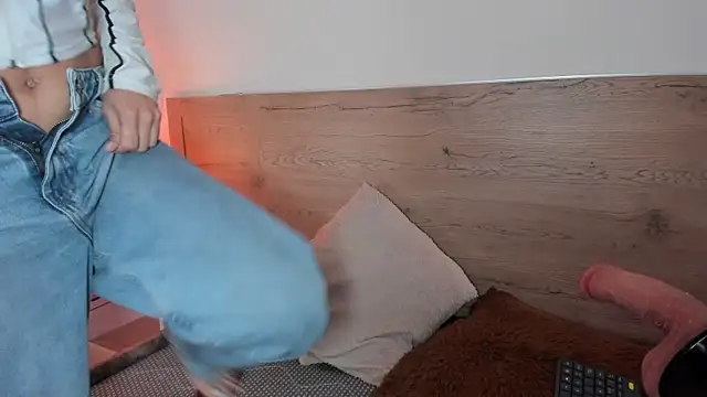 Julietta01 online show from 01-17-26, 03:06