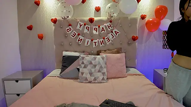 KamyGlam online show from 02-15-26, 08:05