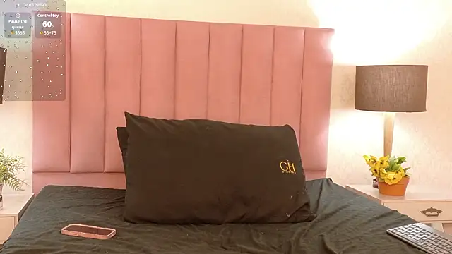 Alanagh  online show from 03-18-26, 07:39