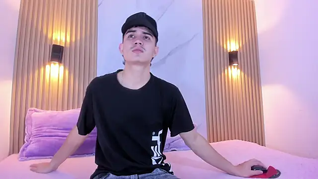 alejo gray online show from 11-05-25, 03:17