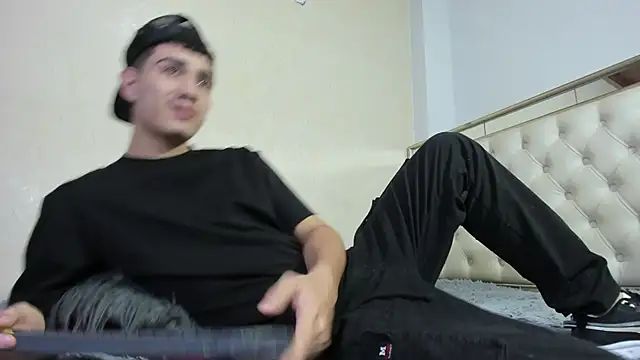 alejo gray online show from 11-07-25, 03:06