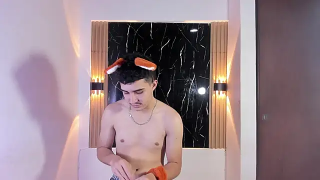 alejo gray online show from 11-09-25, 04:33