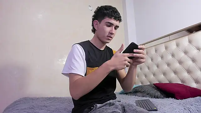 alejo gray online show from 11-13-25, 03:16