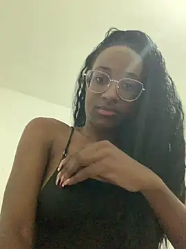 Snapshot of Valeriaaa20 chatting on 04-06-26, 01:47 Valeriaaa20 online show from 04-06-26, 01:47