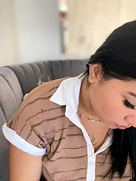 Vickybon online show from 11-27-25, 03:14