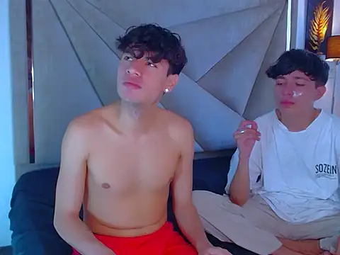 Snapshot of Austin_Noe chatting on 11-02-25, 01:24 Austin Noe online show from 11-02-25, 01:24