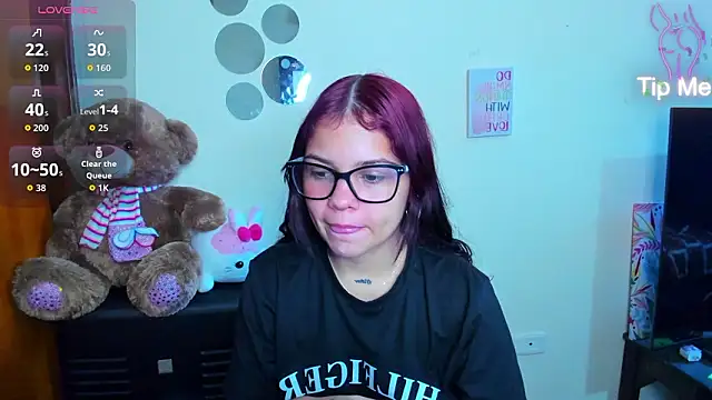 Snapshot of Emma_boo chatting on 02-26-26, 04:17 Emma boo online show from 02-26-26, 04:17