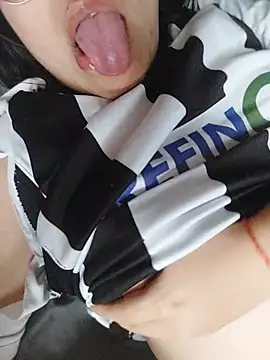 Camilu23 online show from 07-18-26, 08:12