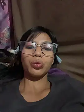 hottiebabe23 online show from 11-11-25, 05:07